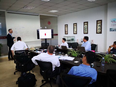 <b>德國(guó)Weller全球副總裁到我司考察協(xié)商合作焊錫設(shè)備事宜</b>